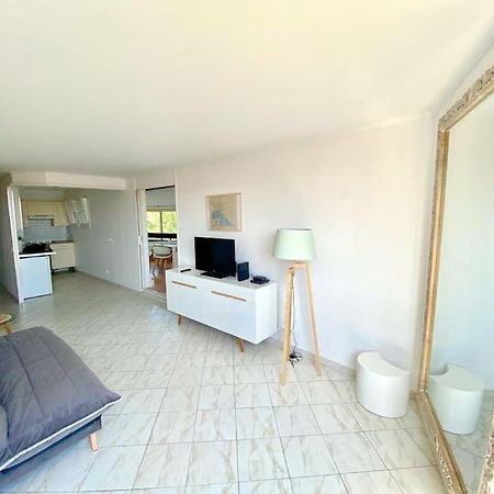 Appartement Spacieux 65M2, Avec Piscine Et Parking Frejus Exterior photo